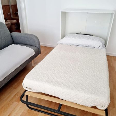 Acogedor, Con Garaje, Centrico. Apartamento Vigo Exterior foto