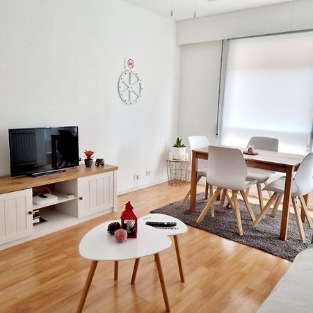 Acogedor, Con Garaje, Centrico. Apartamento Vigo Exterior foto