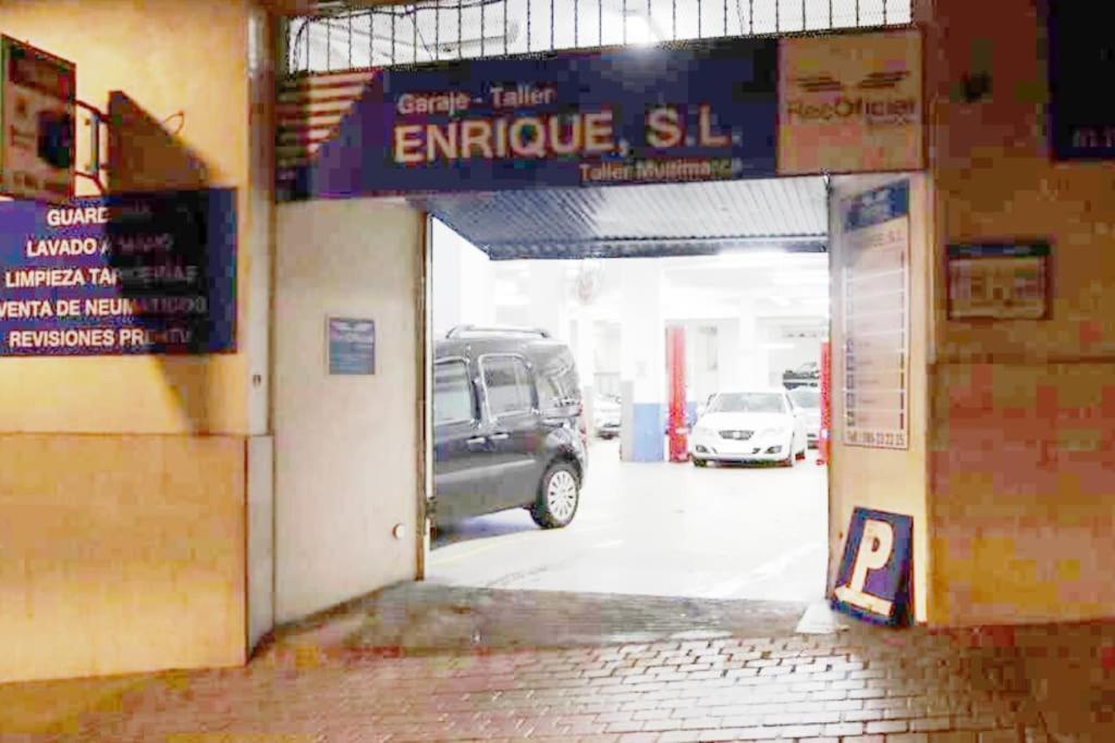Acogedor, Con Garaje, Centrico. Apartamento Vigo Exterior foto