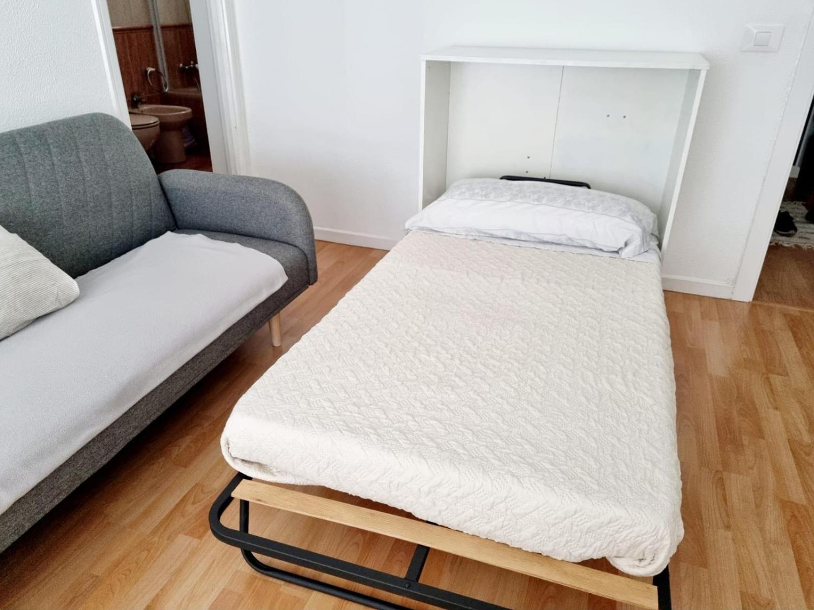 Acogedor, Con Garaje, Centrico. Apartamento Vigo Exterior foto