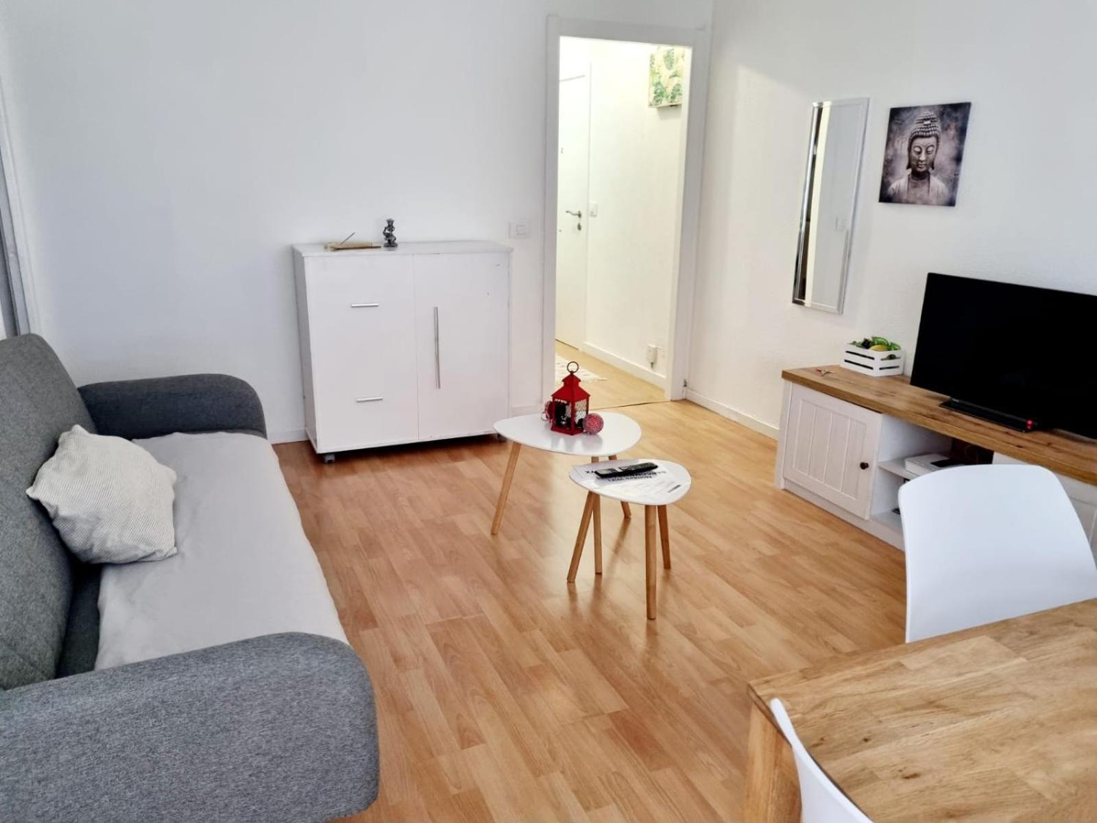 Acogedor, Con Garaje, Centrico. Apartamento Vigo Exterior foto